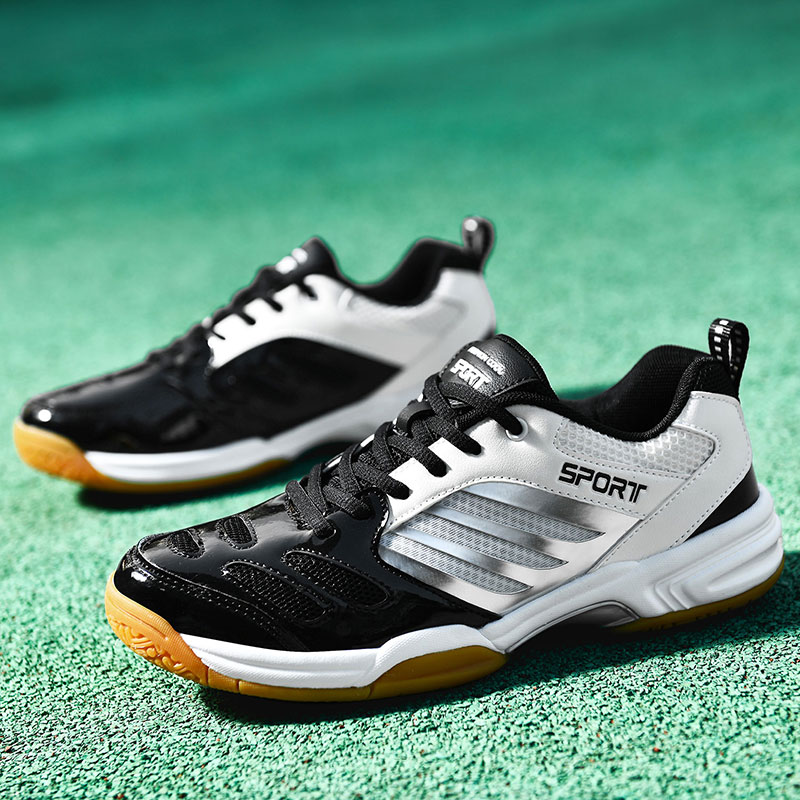 Nowe męskie buty do badmintona – Badminton Cup recenzja i cena